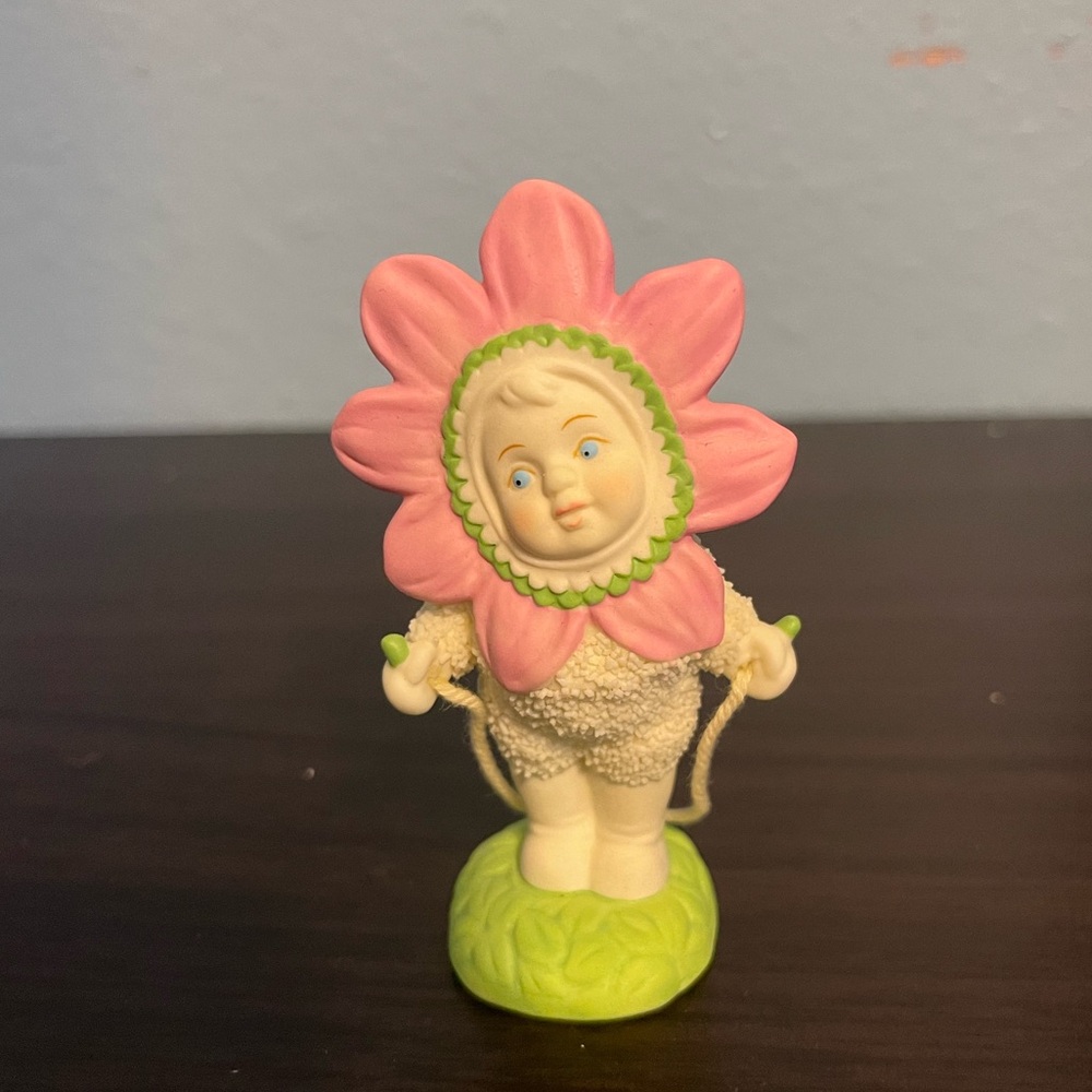 Dept 56 Snowbabies ‘Flutters and Flower’